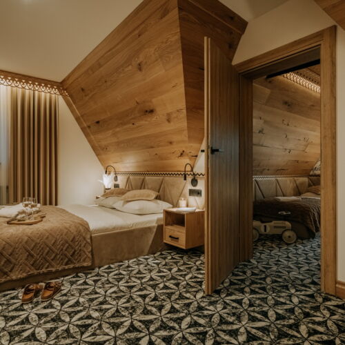 Apartament studio cu vedere spre munte cu 2 camere pentru 4 pers.