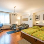 Deluxe Romantic 1-Room Apartment for 2 Persons