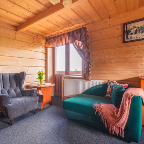 Apartament 5-osobowy z balkonem z widokiem na góry z 2 pomieszczeniami sypialnianymi