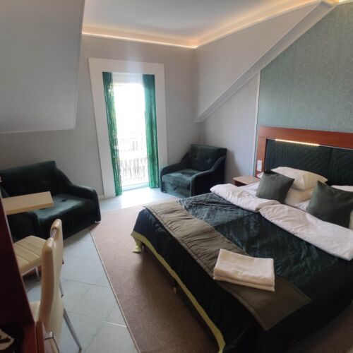 Camera twin standard cu balcon