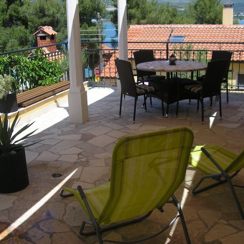 Apartament cu vedere spre mare b cu 1 camera pentru 2 pers. (se poate solicita pat suplimentar)