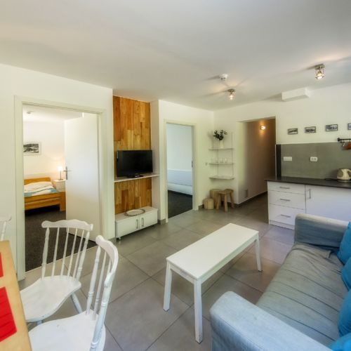 Mountain View 2-Room Apartment for 4 Persons with Kitchenette (extra bed available)