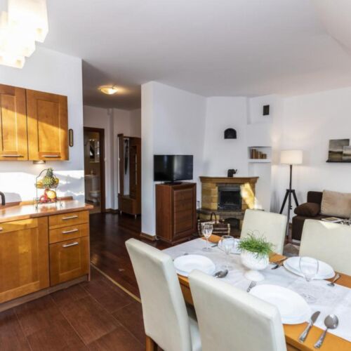 2-Zimmer-Apartment für 4 Personen Obergeschoss mit Balkon