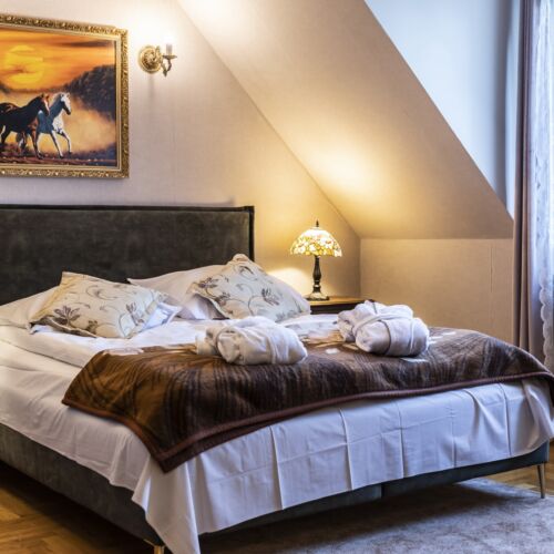 Apartament 6-osobowy na poddaszu Przyjazny podróżom rodzinnym z 3 pomieszczeniami sypialnianymi