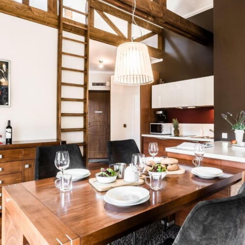 Apartament 5-osobowy na poddaszu z antresolą z 2 pomieszczeniami sypialnianymi