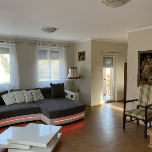 Casă de vacanță pentru 10 pers. (se inchirieaza doar integral)