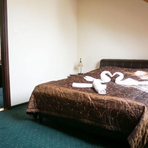 Suita familial(ă) la etaj cu 2 camere pentru 4 pers.