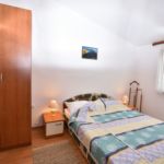Apartman s klimatizací pro 5 os. se 2 ložnicemi s výhledem na moře