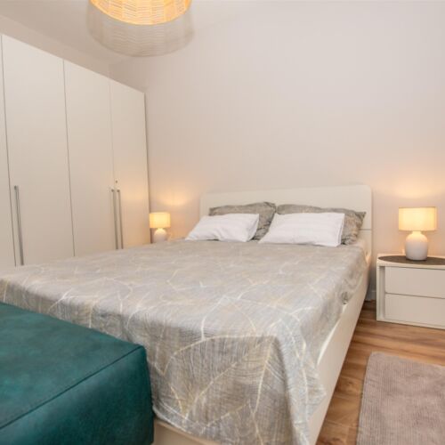 Apartament cu aer condiționat cu vedere spre mare cu 2 camere pentru 4 pers.