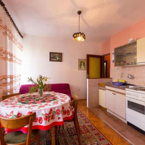 Apartament 4-osobowy z klimatyzacją na piętrze z 2 pomieszczeniami sypialnianymi