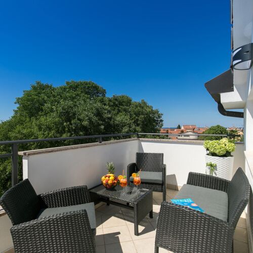 Apartament cu aer condiționat cu vedere spre mare cu 1 camera pentru 2 pers.