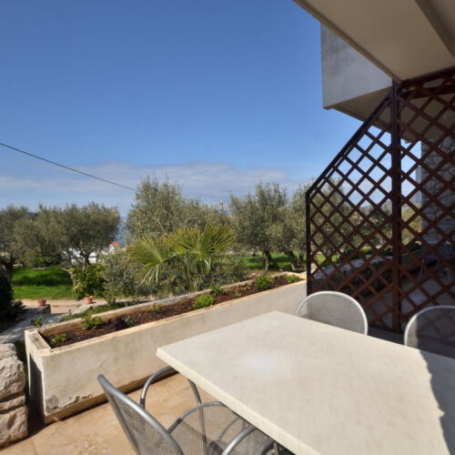 Apartament cu aer condiționat cu vedere spre mare cu 2 camere pentru 4 pers.