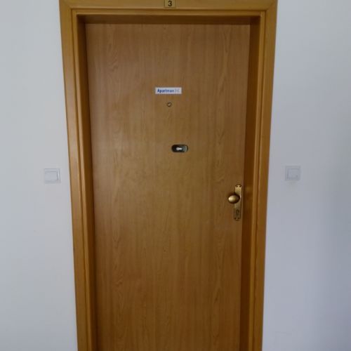 Apartament cu aer condiționat cu vedere spre mare cu 2 camere pentru 4 pers.