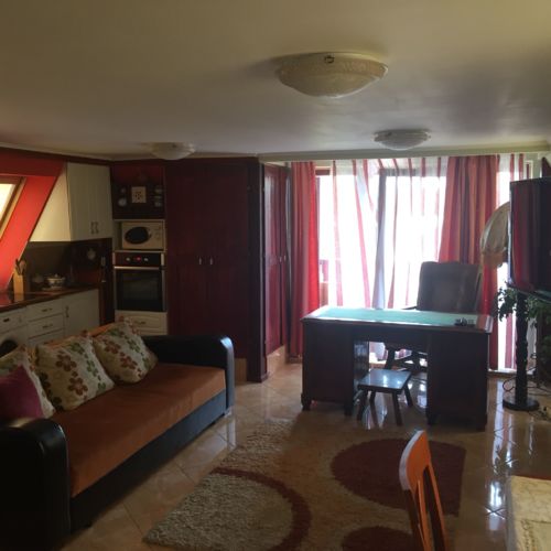 Apartament la mansardă cu vedere spre lac cu 3 camere pentru 6 pers. (se poate solicita pat suplimentar)