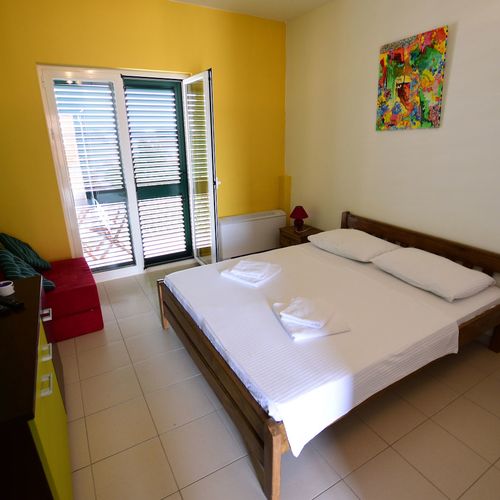 Camera dubla confort la etaj