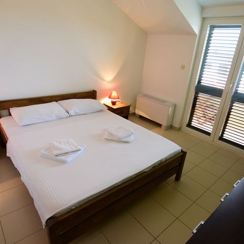 Camera dubla confort cu aer condiționat