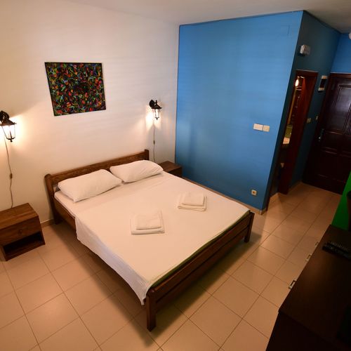 Camera dubla confort la etaj