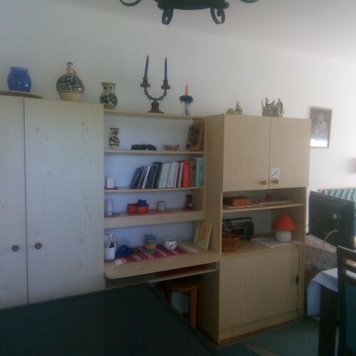 Apartament romantică la parter pentru 3 pers. (se inchirieaza doar integral) (se poate solicita pat suplimentar)