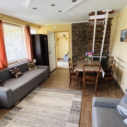 Rodinný Chata (jako celek) pro 9 os. s výhledem na jezero (s možností přistýlky)