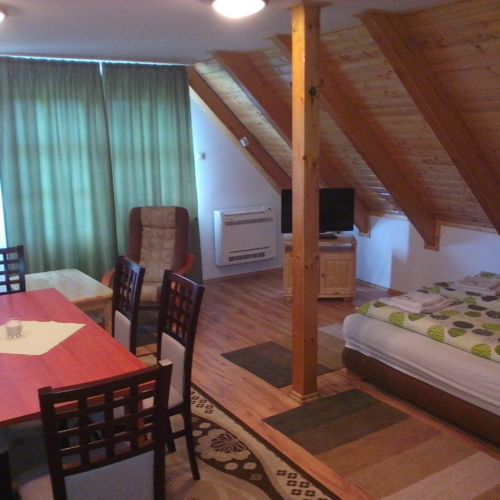 View to the Lake Balcony 6 Person Room
