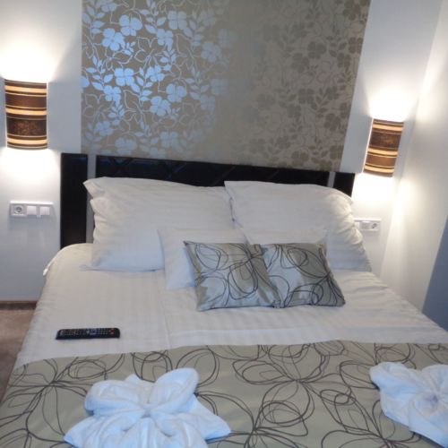 Superior Pokoj pro 3 os. s výhledem do dvora (s možností přistýlky)