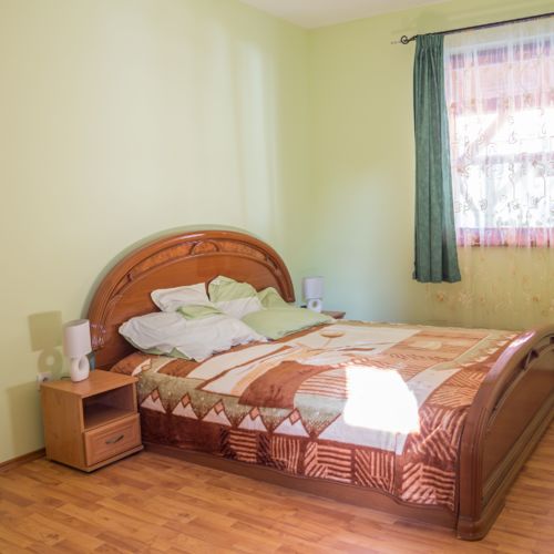 Apartament 2-osobowy udogodnienia dla niepełnosprawnych z widokiem na ogród z 1 pomieszczeniem sypialnianym (możliwa dostawka)