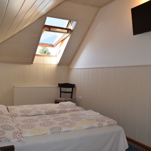 Pokój 2-osobowy na poddaszu Standard