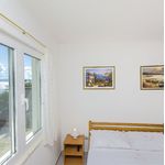 Apartament 5-osobowy z tarasem z widokiem na morze z 2 pomieszczeniami sypialnianymi