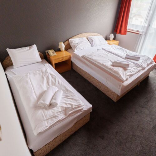 Pokój 5-osobowy na piętrze z widokiem na rzekę