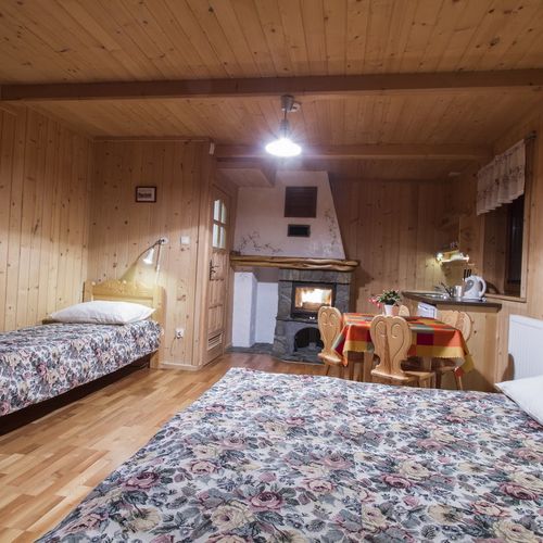 Pokój 3-osobowy na parterze tV z płaskim ekranem