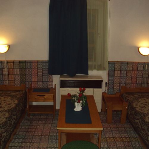 Pokoj s koupelnou pro 3 os. na přízemí