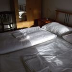 Hegyekre néző földszinti franciaágyas szoba