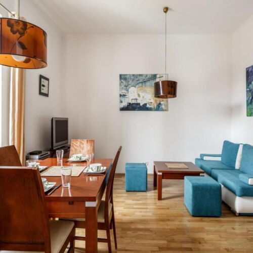 Apartament 4-osobowy na piętrze z aneksem kuchennym z 2 pomieszczeniami sypialnianymi