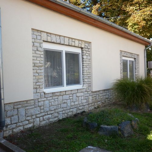 Casă de vară familial(ă) la parter pentru 13 pers. (se inchirieaza doar integral)