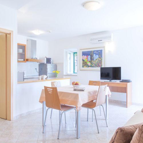 Willa 8-osobowy z dostępem do ogrodu z widokiem na morze