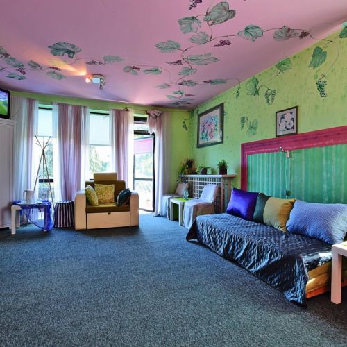 Standard Upstairs 7 Person Room