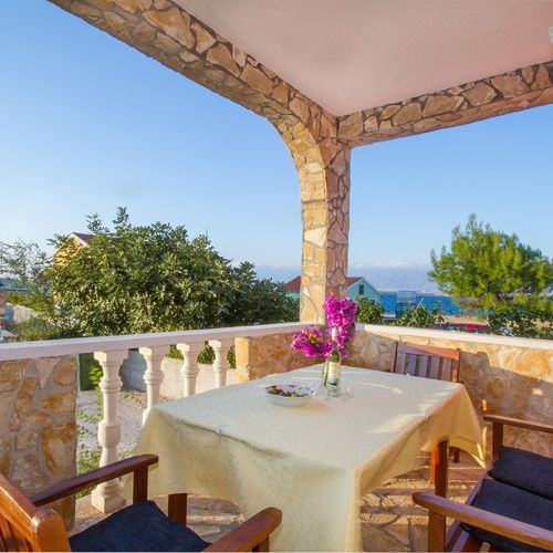 Pogled na more U prizemlju apartman za 2 osoba(e) sa 1 spavaće(om) sobe(om)