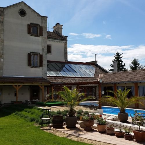 Vila lux exclusive pentru 14 pers. (se inchirieaza doar integral)