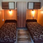 Prizemni Sa tuš kabinom soba sa dva odvojena kreveta (za 2 osoba(e))
