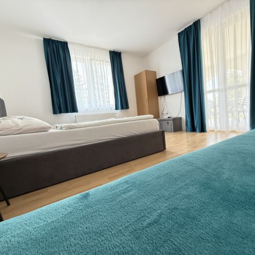 Apartament la etaj cu balcon cu 2 camere pentru 4 pers.