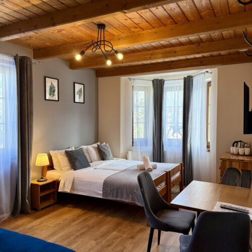 Pokój 4-osobowy z widokiem na góry (możliwa dostawka)