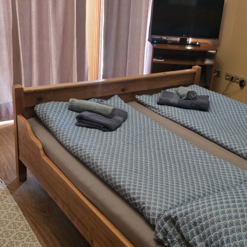 Apartman s terasou s manželskou postelí s 1 ložnicí v přízemí (s možností přistýlky)