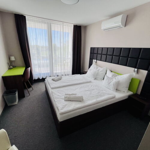 Camera dubla classic cu balcon