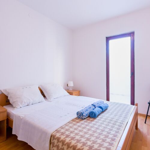 Apartament 4-osobowy na parterze Classic z 2 pomieszczeniami sypialnianymi (możliwa dostawka)