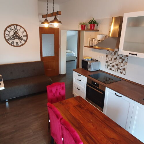 Manzárd Family Apartman pro 4 os. se 2 ložnicemi