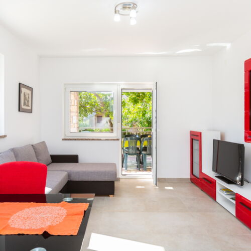 Apartament 8-osobowy na parterze z tarasem z 4 pomieszczeniami sypialnianymi