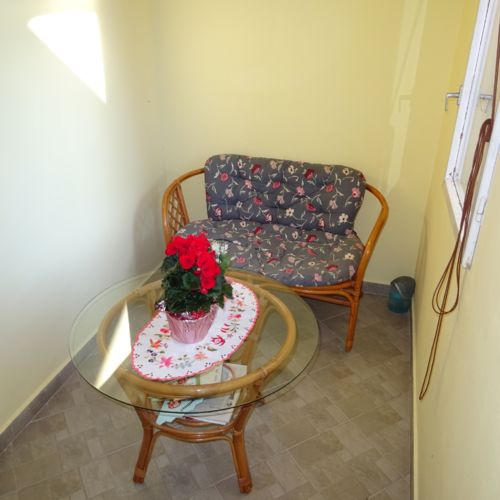 Casă de weekend la parter cu vedere spre grădină pentru 7 pers. (se inchirieaza doar integral)