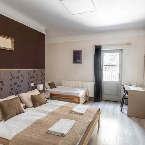 Standard Balcony Triple Room