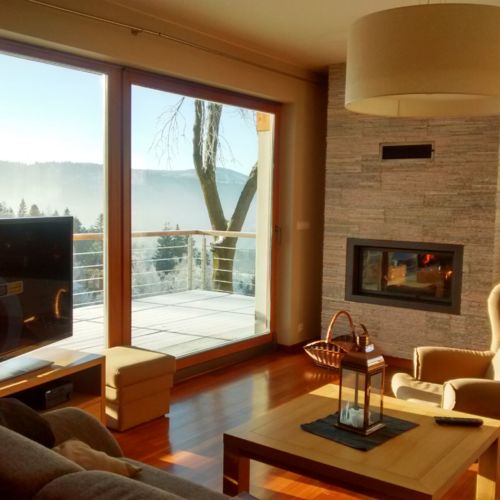 Vila (v celku) pre 8 os. s výhľadom na hory celý dom