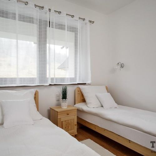 Apartament 4-osobowy z 2 pomieszczeniami sypialnianymi